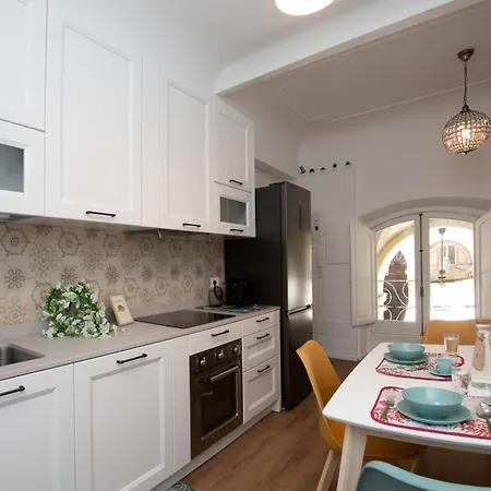 Apartament La Casa Del Viaggiatore Savona