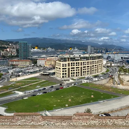 La Casa Del Viaggiatore アパート サヴォーナ